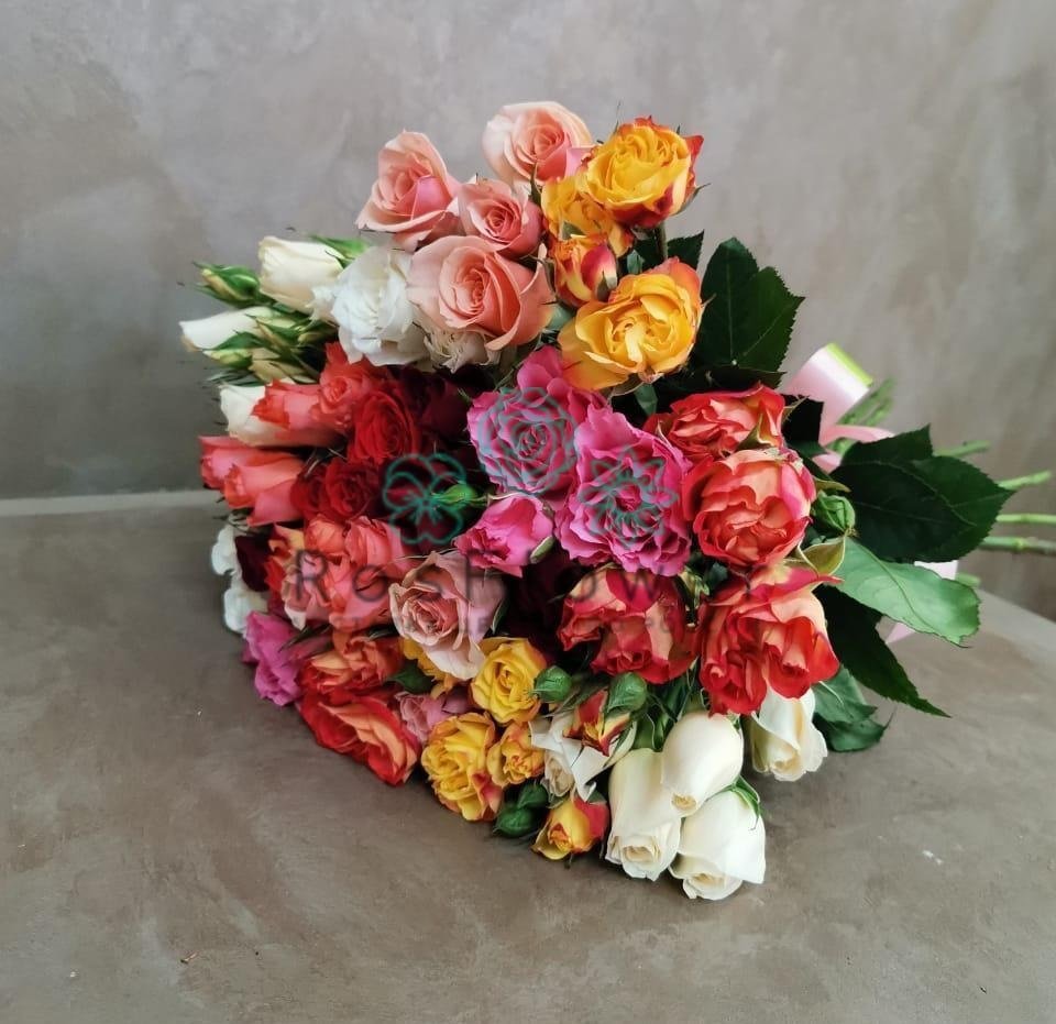 Букет цветов из: Розы в Хрустальный