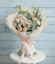 Букет цветов из:  Розы и Лизиантусы #REPLACE_PRED# Хрустальный