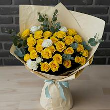 Букет цветов из:  Розы в Хрустальный