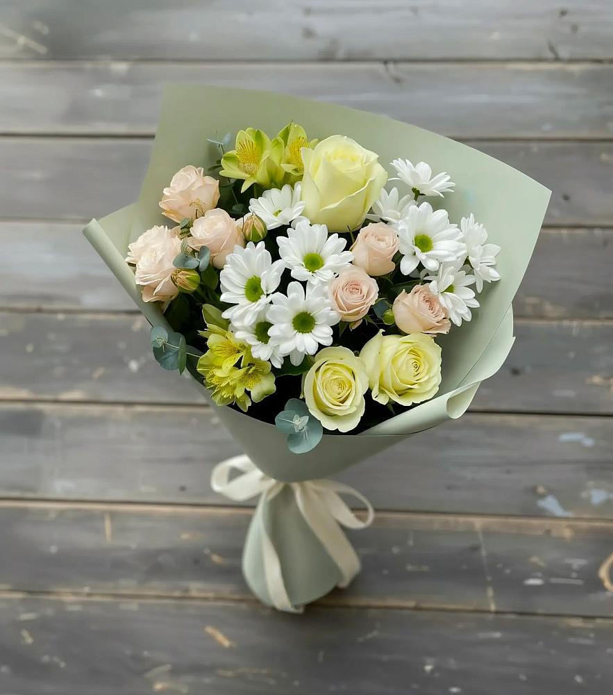 Букет цветов из: Альстромерии, Розы и Хризантемы в Хрустальный