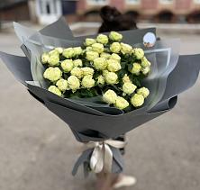 Букет Белые кустовые розы Солинеро в Хрустальный