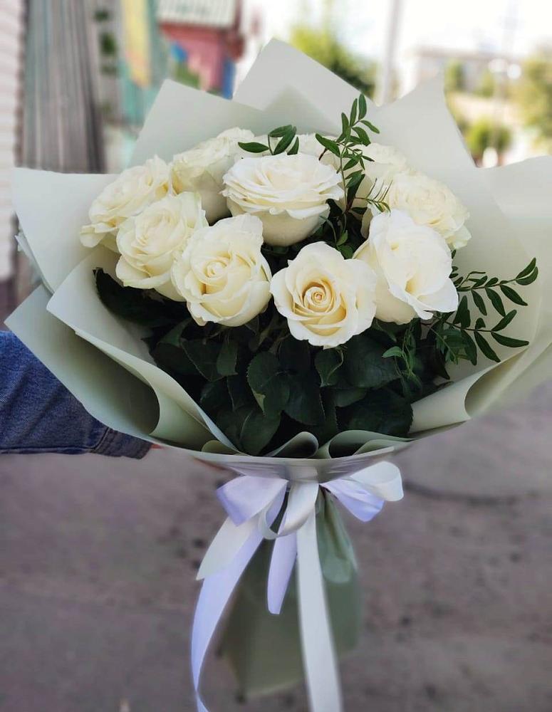 Букет Белые розы Проуд в Хрустальный