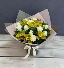 Букет цветов из:  Орхидеи и Розы в Хрустальный