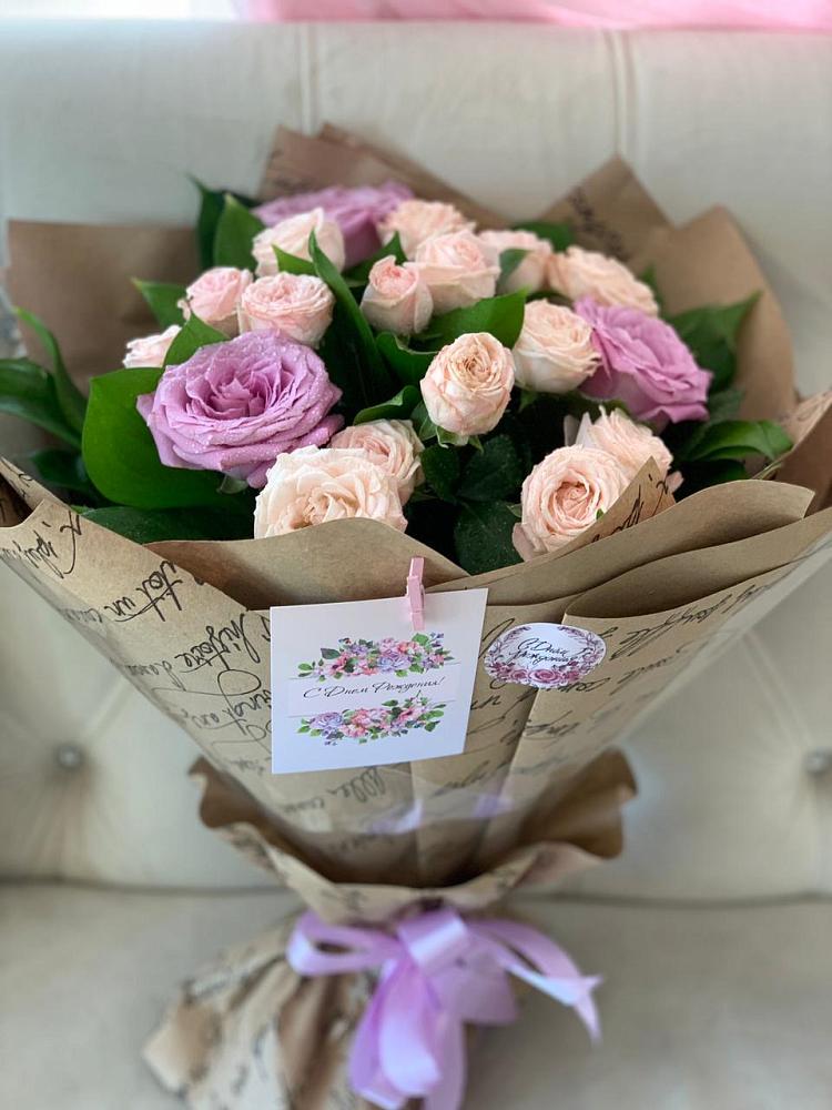 Букет цветов из: Розы в Хрустальный