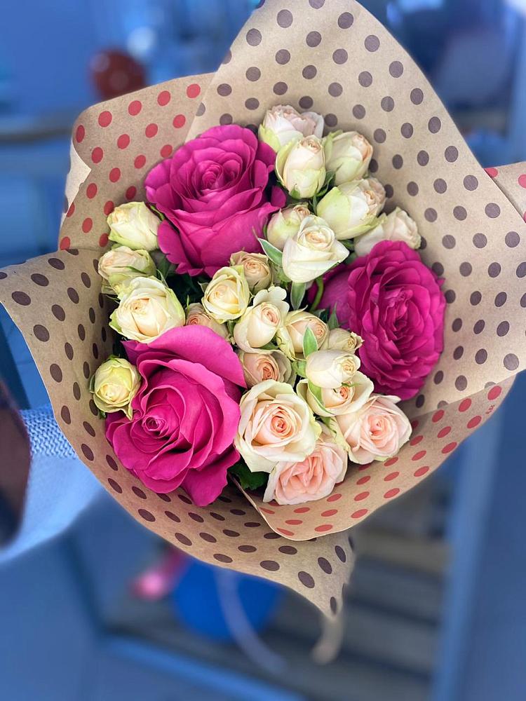 Букет цветов из: Розы в Хрустальный