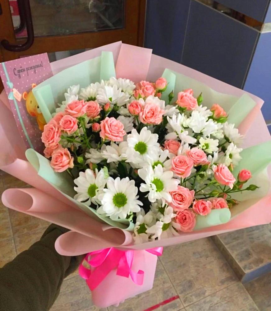 Букет цветов из: Розы и Хризантемы в Хрустальный