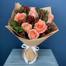 Букет цветов из:  Розы и Альстромерии в Хрустальный