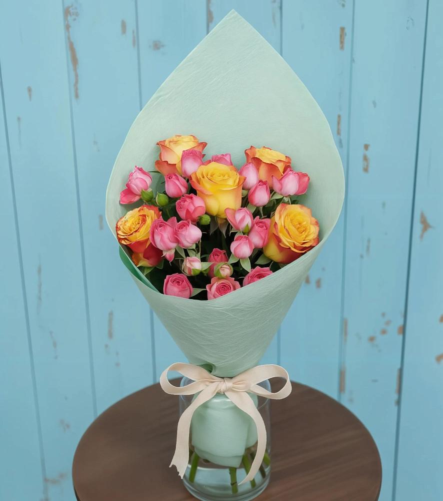 Букет цветов из: Розы в Хрустальный