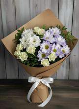 Букет цветов из:  Хризантемы и Розы в Хрустальный