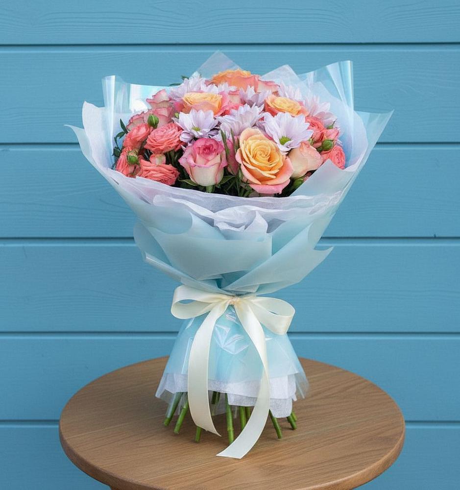 Букет цветов из: Хризантемы и Розы в Хрустальный