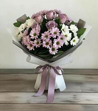 Букет цветов из:  Хризантемы и Розы в Хрустальный