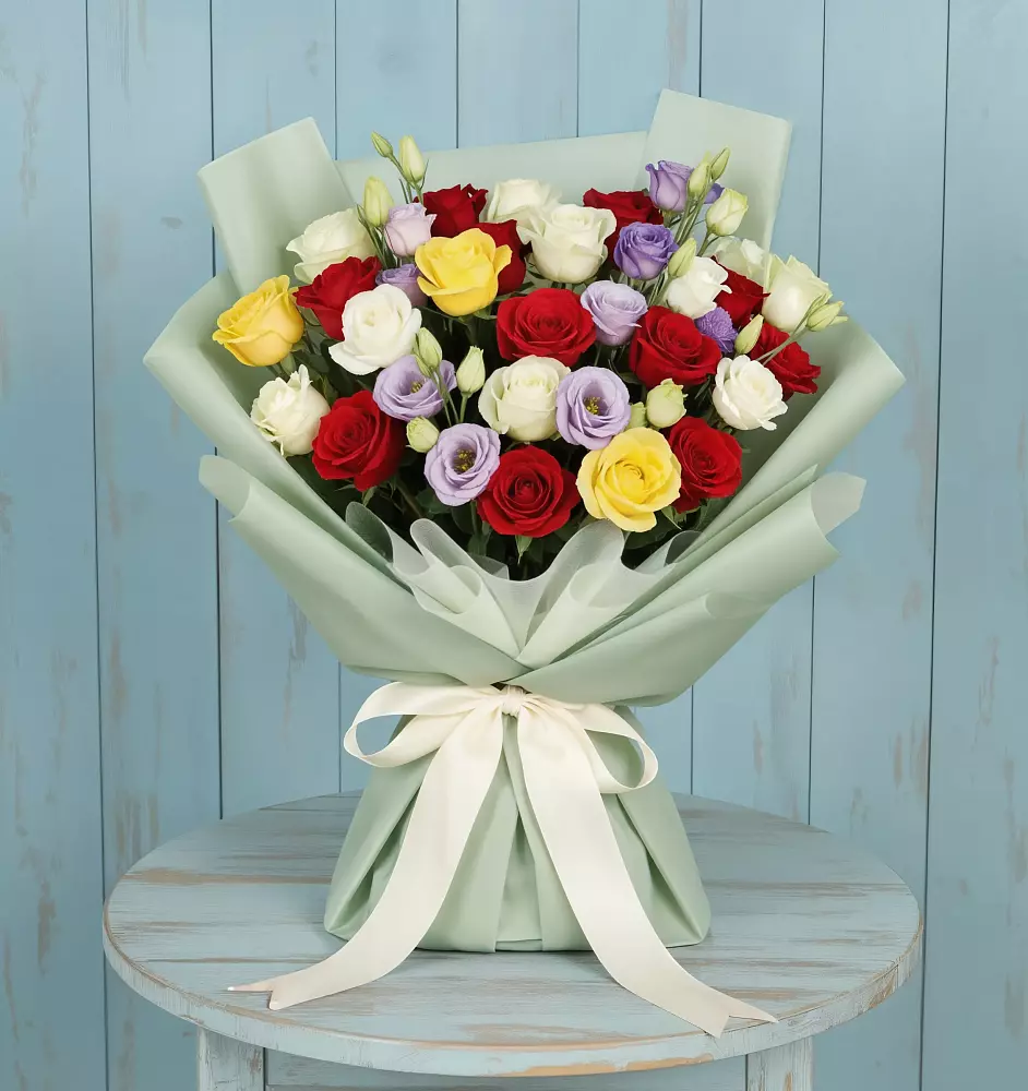 Букет цветов из: Розы в Хрустальный