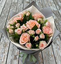 Букет цветов из:  Розы в Хрустальный