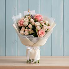 Букет цветов из:  Розы в Хрустальный