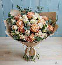 Букет цветов из:  Альстромерии и Розы в Хрустальный