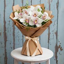 Букет цветов из:  Орхидеи и Розы в Хрустальный